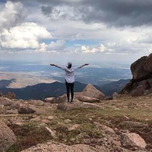 Meet your Posher, Holly